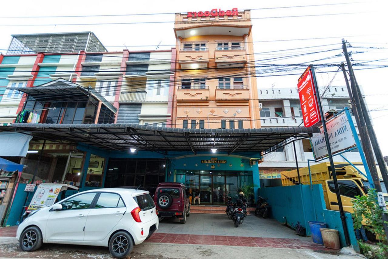 红多兹酒店-近棉兰尤基新邦拉雅购物中心2号 外观 照片